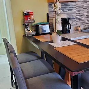 Guest house Eastwood Escape, Nassau