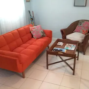 Lynn's Cozy Nassau